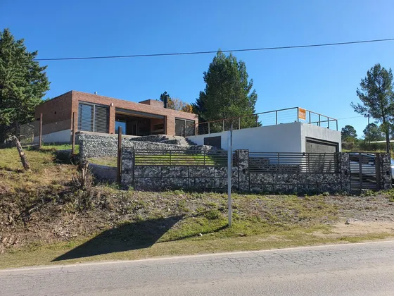 Casa En  Venta A Metros Del Lago