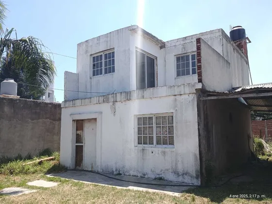 Casa En Venta En C. Spegazzini  En Construccion