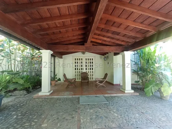 Leida Falcon Rentahouse Vende Terreno En Trigal Norte Valencia Carabobo 23-21519 Lf