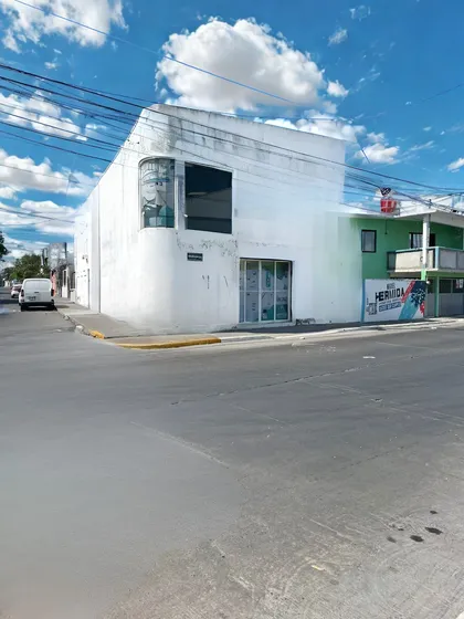 Bodega Amplia Y Con Muy Buena Ubicacion