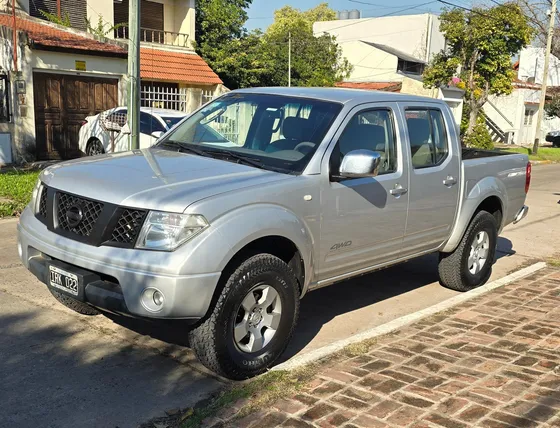 Nissan Frontier 2.5 Le Cab Doble 4x4