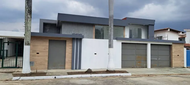 Casa En Venta  En La Urbanización La Viña, Valencia, Estado Carabobo