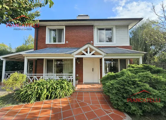 Venta De Casa En Campos De Alvare En Steel Frame