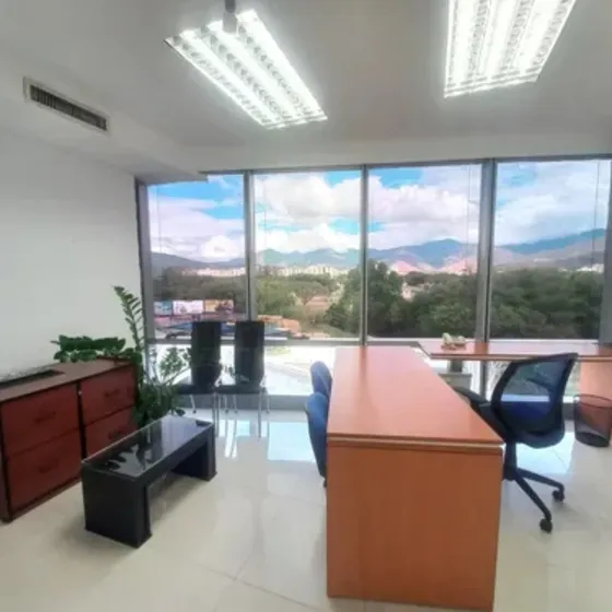 Mariana Castillo Alquila Oficina En Wtc Hesperia Valencia - Elof-020