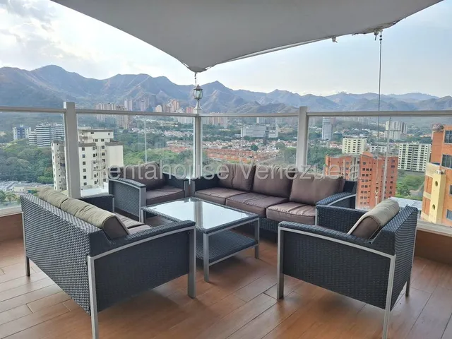 Si Eres De Gustos Exigentes Y Lo Que Buscas Es Amplitud Y Comodidad Te Invito A Conocer Este Hermoso Ph Ubicado En Los Mangos , Calle Cerrada Con Vigilancia 24h Con Una Vista Panoramica 