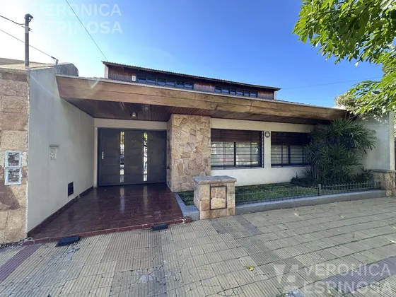Casa En Venta En Moron 