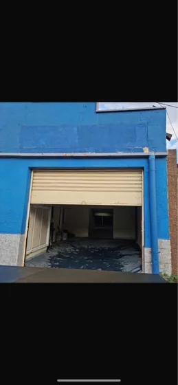En Alquiler Galpón Con Pequeño Local Comercial Cerca De Él Y