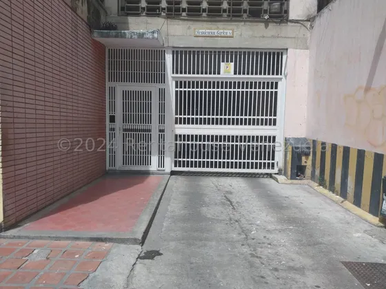  Yf Local En Venta En La Candelaria 24-27144 Gn