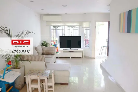 Triplex 2 Dormitorios Venta - Munro