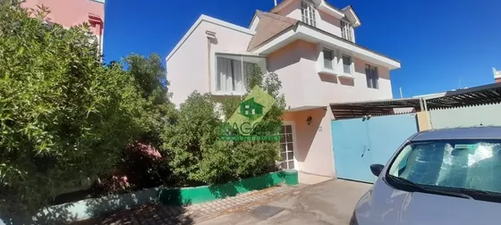 Casa En Venta En Los Alerces