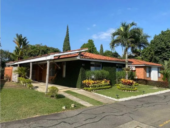 Casa De Un Piso En Condominio El Castillo Jamundí 