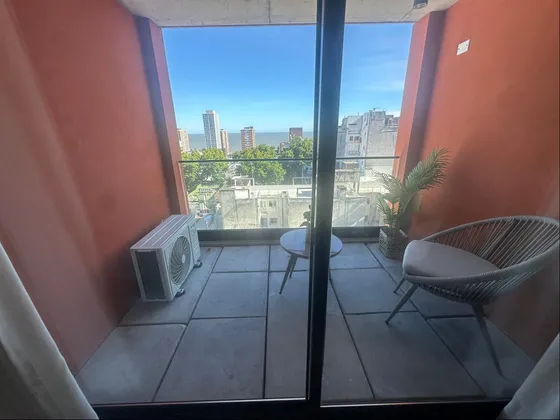 Centro Venta Apartamento 2 Dormitorios Vista Al Mar Terraza