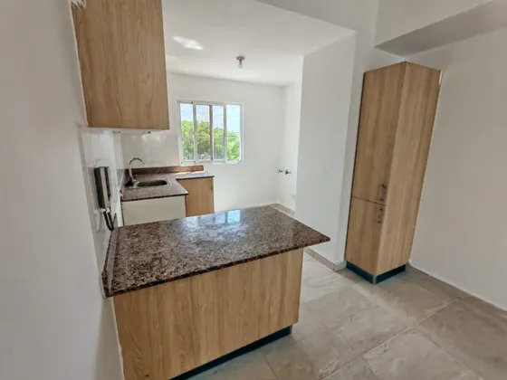 Alq Apto Villa Aura 3hab 2b 1p Techado Balcón 3er Nivel 