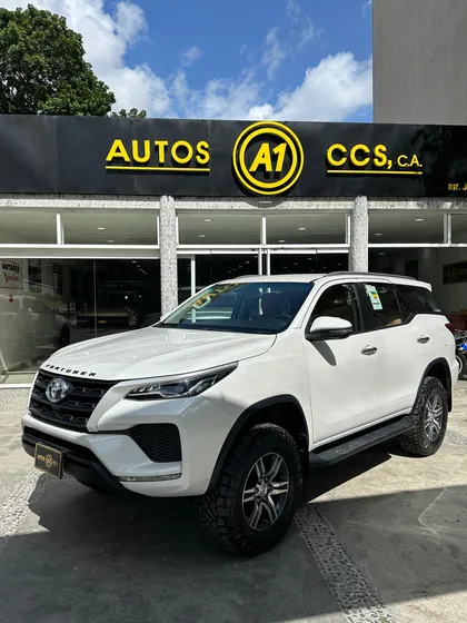 Toyota Fortuner 2.7