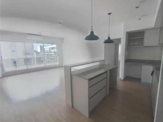 Ideal Inversor -alquilado Hasta Octubre 2026 - Unico 3 Ambientes Dormitorio En Suite 2 Baños 2 Balcones Edificio Con Piscina, Solarium Parrilla Sum Laundry