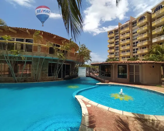 Apartamento En Urbanización Dumar Country Club, Residencia Villa Margarita, Isla De Margarita, Con Zona Residencial Y Con Piscina