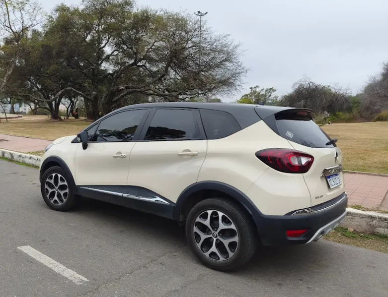 Renault Captur 2.0 Intens565801280246261762
