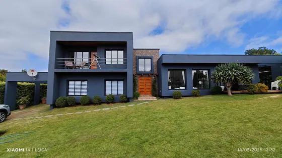 Casa Mediterránea De 5 Dormitorios En Los Notros, Valdivia