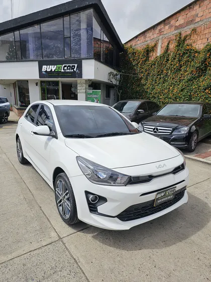 Kia Rio 1.4 Vibrant Hb Mt