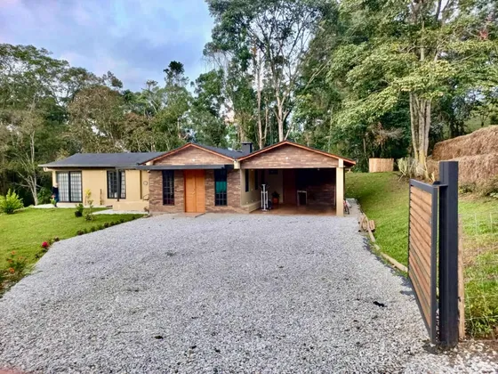 Casa Para Venta En Parcelación La Ceja