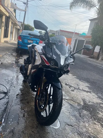 Pulsar Rs200