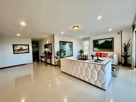 Exclusivo Penthouse En Lagos Del Polo Club, Cali  Lujo, Confort Y Vista Inigualable