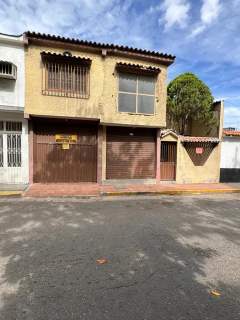 Casa  + Local En San Antonio En Venta 