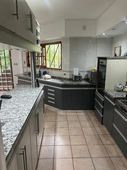 Casa En Venta - 2 Dormitorios 1 Baño - 300mts2 - Longchamps