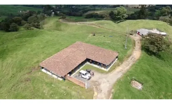Vendo Finca Lechera De 20 Cuadras En San Felix A 4,5 Km De La Vía Ppal