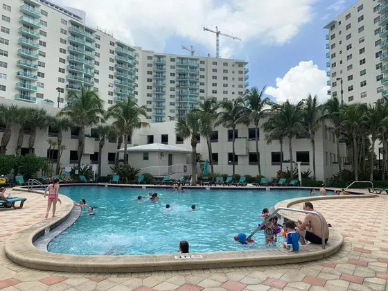 Departamento Miami , Frente Al Mas, The Tides, Hollywood Sobre La Playa 