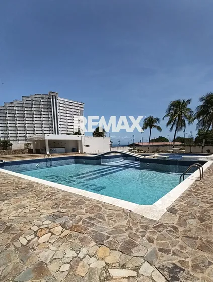 Apartamento Con Vista Al Mar, Porlamar, Municipio Mariño, Isla De Margarita, Cod: 1898