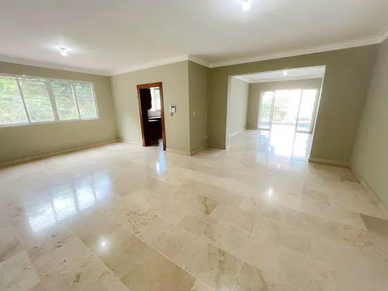 Amplio Apartamento De Renta En Los Cerros De Gurabo