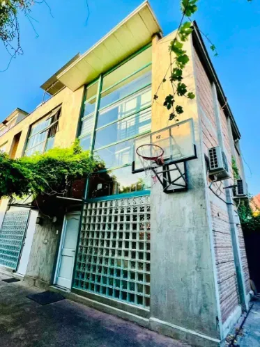 Casa En Venta De 3d/3b Piscina En Condominio Ñuñoa