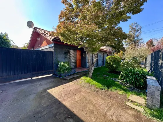 Casa Remodelada De Un Piso | Pasos De Estoril Y Futura Línea