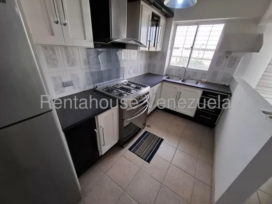 Daniela Linarez Alquila Apartamentos Con Excelente Distribucion Ubicado En Zona Este De Barquisimeto Conectado A Planta Eléctrica Y Posee Bellas Áreas Comunes                                          