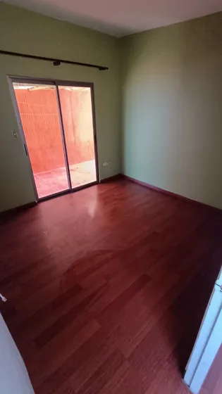 Casa 2 Pisos Con Bodega Y Estacionamiento