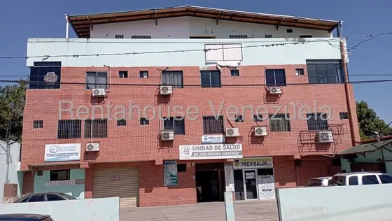 Comoda Y Moderna Oficina Tipo Consultorio Medico En Venta Oeste De Barquisimeto. Carrera 13 / 25-16204 As-f