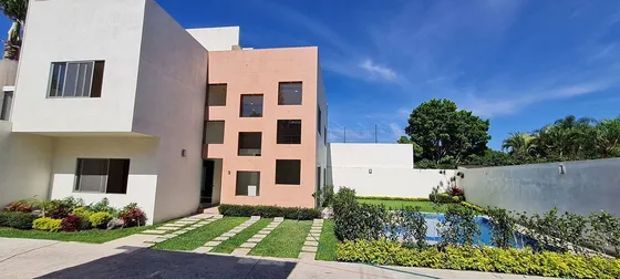 Residencia En Venta En Lomas De Cuernavaca