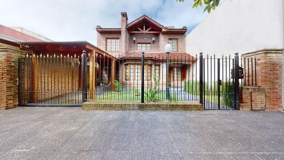 Chalet 4 Dorm C/ Pileta - Zona 504 Y 16 - Gonnet