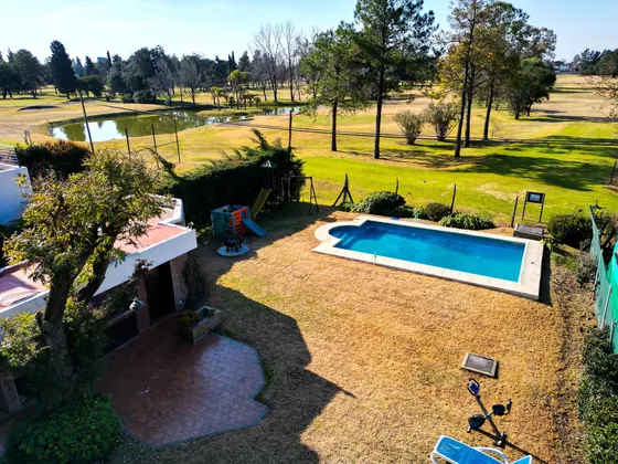 Casa En Venta Al Golf .- Lote Y Medio - Ideal Proyecto 
