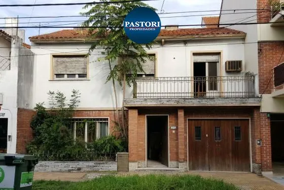 Chalet Apto Local En 2 Pltas A Refaccionar S/ Lote De 10 X 2