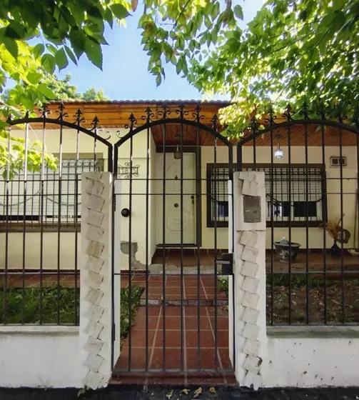 Venta Casa 2 Dormitorios Quinta De Atalaya Con Cochera