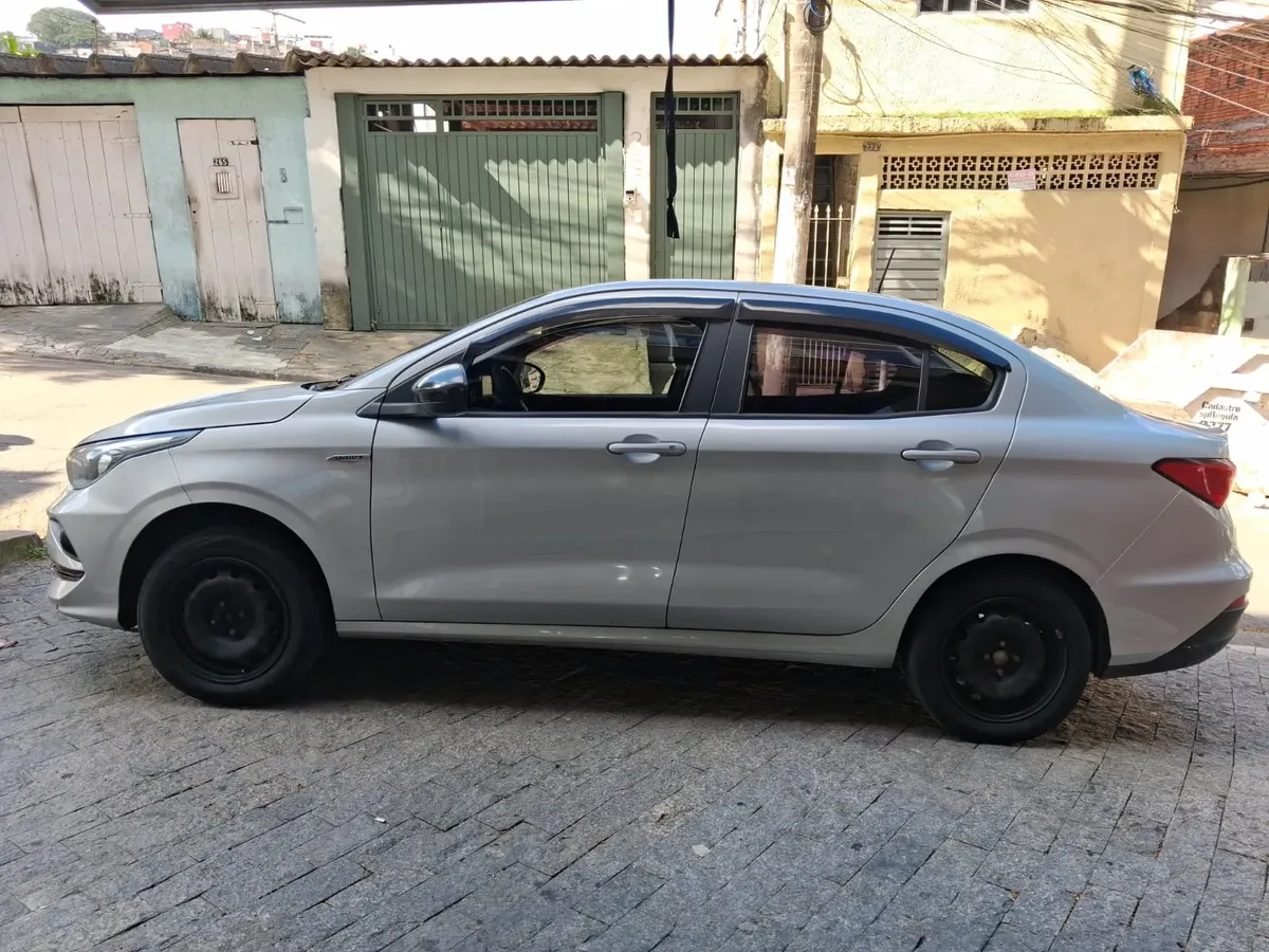 Fiat Cronos 2019 1.3 Drive Flex 4p — foto 3