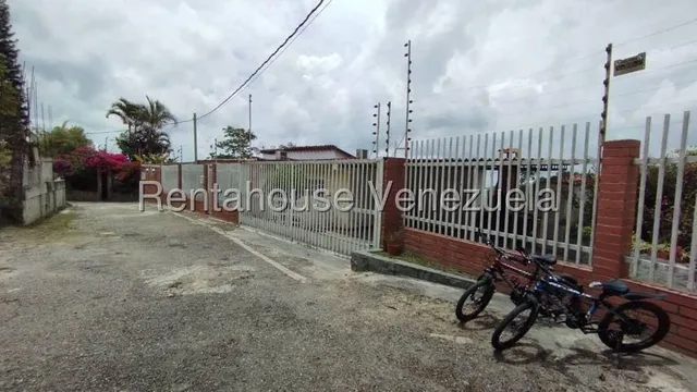 Casa En Venta Amplio Espacios Verdes Detrás Del Picacho El Faro San Antonio De Los Altos Fanny Calderón Rentahouse 
