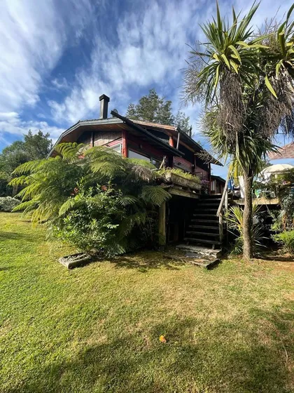 Casa En Venta De 6 Dorm. En Puyehue