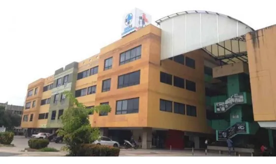 Alquilo Local 79m2 Paseo Las Industrias 8920