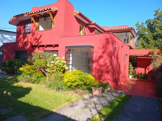 Casa En Venta De 8 Dorm. En Las Condes