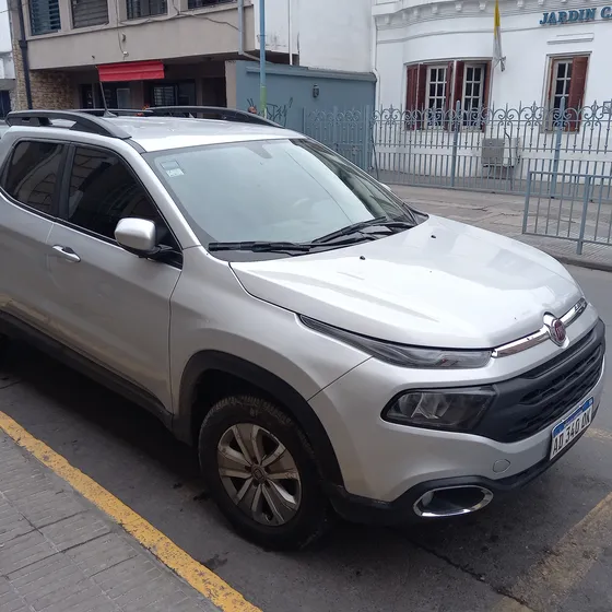 Fiat Toro 1.8 Freedom 4x2 At