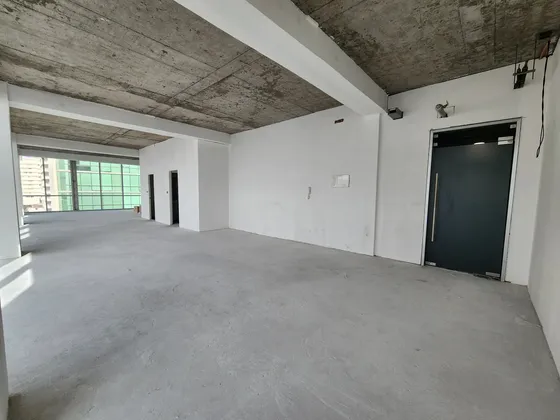 En Venta Oficina Ubicada Piso 8 Edificio Torre Capital