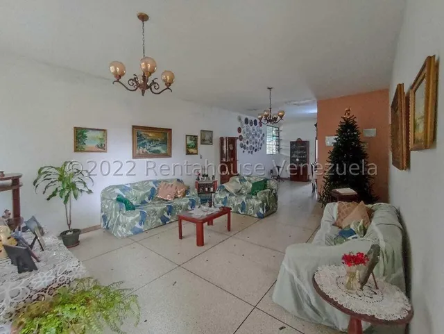 *jl/¡oportunidad En El Oeste De Barquisimeto! Casa En Esquina Con Gran Potencial De Remodelación En Venta  Barquisimeto  Lara, Venezuela/ José López/ #  23-5976 